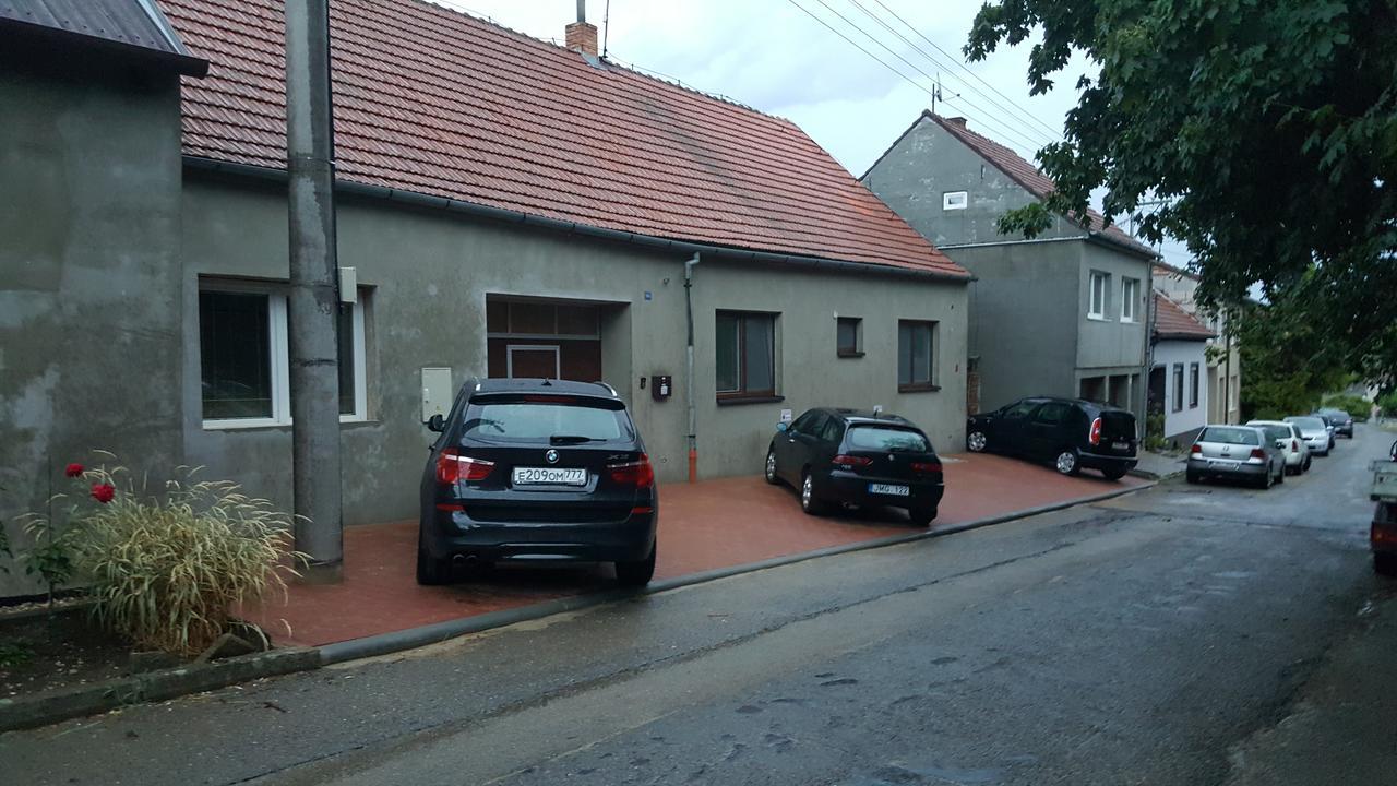 Ubytovani Nemcicky Zewnętrze zdjęcie